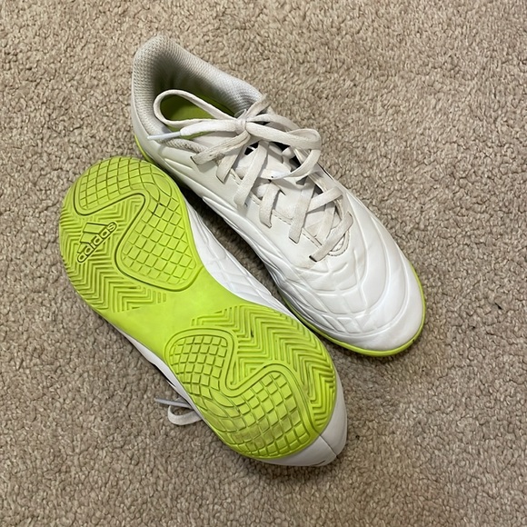 Adidas indoor soccer shoes - Picture 2 of 3